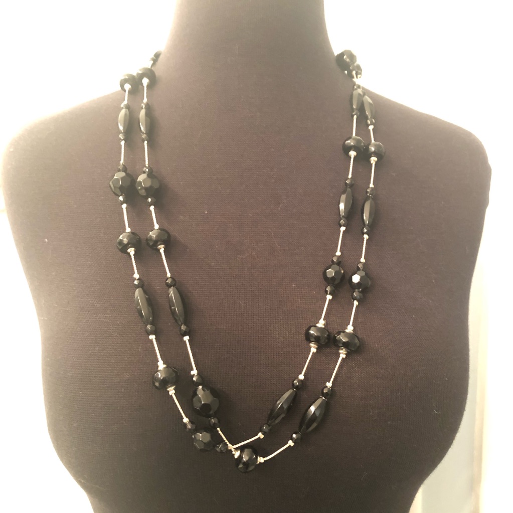 Nwt Jlo Jennifer Lopez Long Beaded Necklace